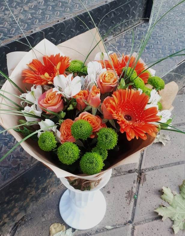 Букет цветов из: Герберы, Хризантемы, Альстромерии и Розы в Новопавловске