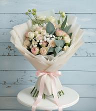 Букет цветов из:  Розы и Лизиантусы в Новопавловске