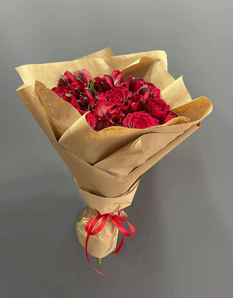 Букет цветов из: Альстромерии и Розы в Новопавловске