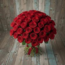 Букет 55 Красных роз Фридом #REPLACE_PRED# Новопавловске