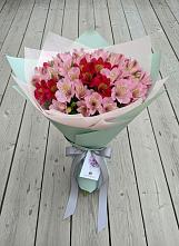 Букет цветов из:  Альстромерии #REPLACE_PRED# Новопавловске