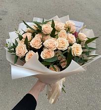 Букет Кремовые розы Латте в Новопавловске
