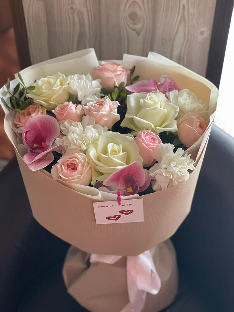 Букет цветов из: Орхидеи, Розы и Гвоздики в Новопавловске