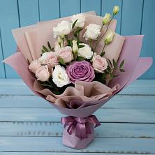 Букет цветов из:  Розы и Лизиантусы в Новопавловске