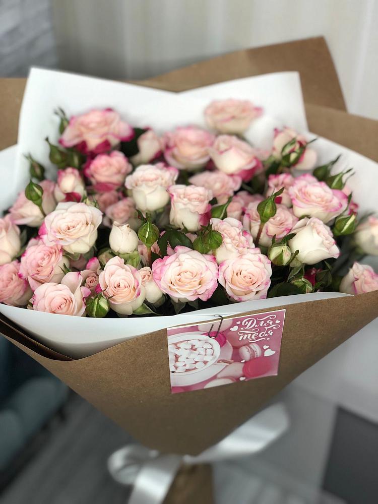 Букет цветов из: Розы в Новопавловске