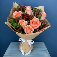Букет цветов из:  Розы и Альстромерии в Новопавловске
