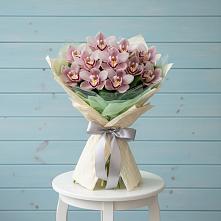 Букет цветов из:  Орхидеи и Розы в Новопавловске