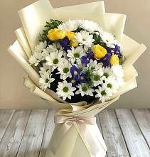 Букет цветов из:  Ирисы, Хризантемы и Розы #REPLACE_PRED# Новопавловске