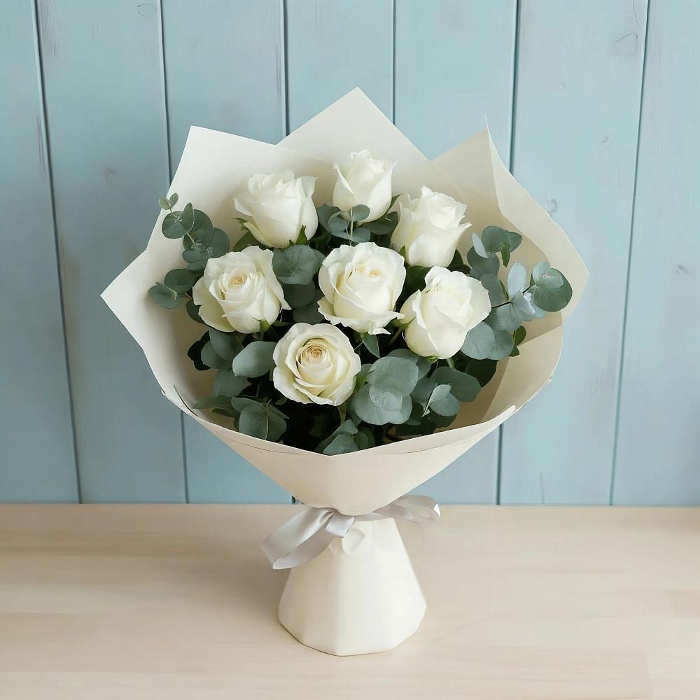 Букет Белые розы в Эвкалипте в Новопавловске
