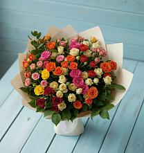 Букет Микс из разноцветных кустовых роз в Новопавловске